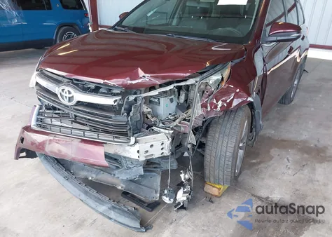 2015 Toyota Highlander Le Plus V6 from USA, damaged, VIN 5TDBKRFH4FS218260